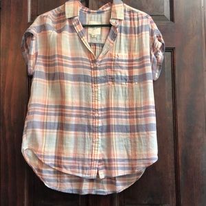 Plaid short sleeve button down shirt